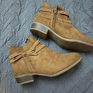 Tan Ankle Boots Girls size 2